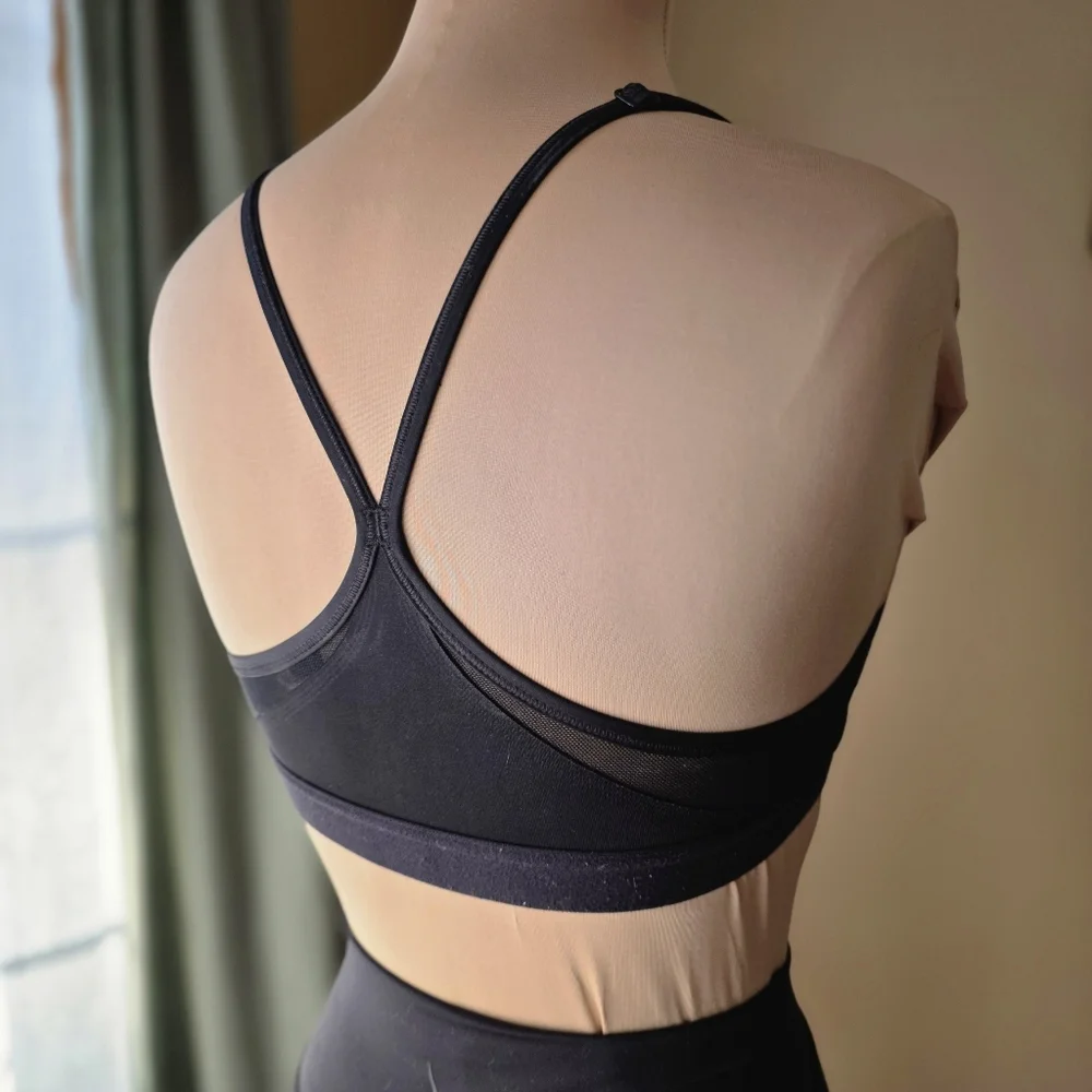 Nike Vented Black Lightly Padded‎ Sports Bra Size Women's Extra Small